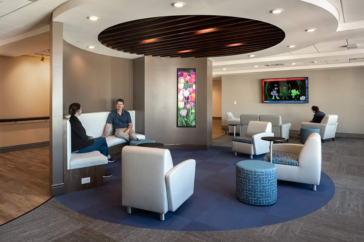 chapel-haven-sail-building-common-room-seating-area
